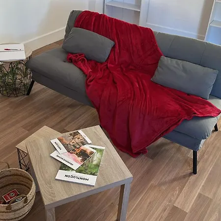 Le Montluspot Apartment