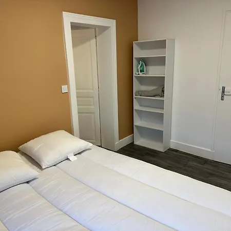 Le Montluspot Apartment *